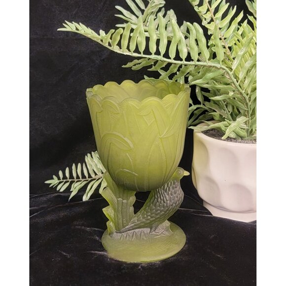 Vintage Green Satin Glass Vase "Dove and Brushes" Pattern by Guernsey Glass Comp - Picture 7 of 15